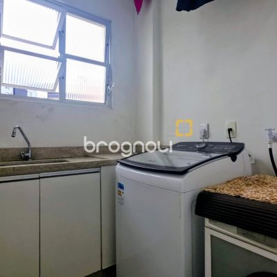 Apartamento com 111m², 2 quartos (sendo 1 suíte), 1 garagem, no bairro Centro em Florianópolis