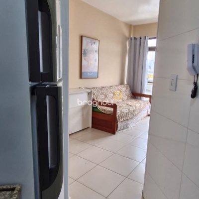 Apartamento com 41m², 1 quarto, 1 garagem, no bairro Canasvieiras em Florianópolis