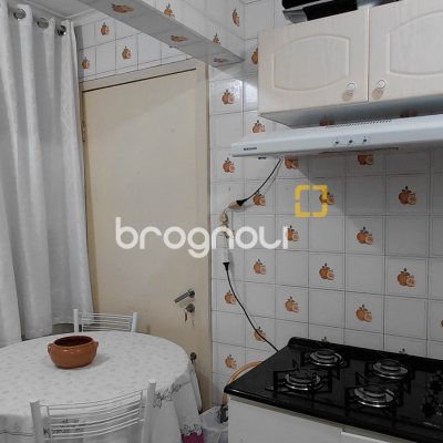 Apartamento com 86m², 3 quartos (sendo 1 suíte), no bairro Centro em Florianópolis