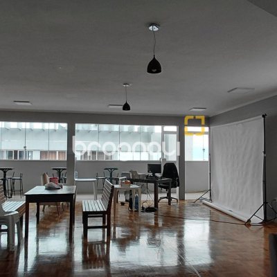 Apartamento com 86m², 3 quartos (sendo 1 suíte), no bairro Centro em Florianópolis