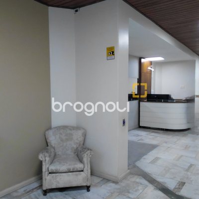 Apartamento com 86m², 3 quartos (sendo 1 suíte), no bairro Centro em Florianópolis