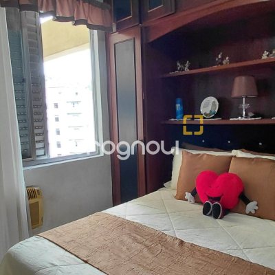 Apartamento com 86m², 3 quartos (sendo 1 suíte), no bairro Centro em Florianópolis