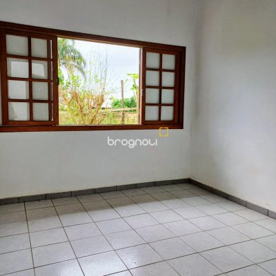 Casa com 504m², 4 quartos (sendo 2 suítes), 3 garagens, no bairro Daniela em Florianópolis
