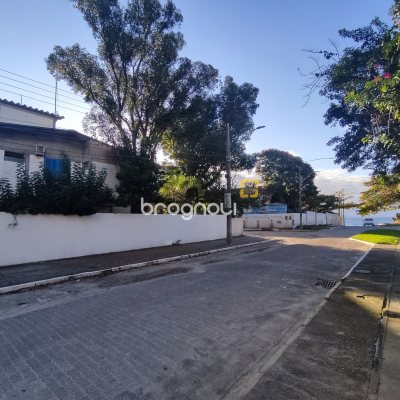 Terreno com 495m², no bairro Canasvieiras em Florianópolis