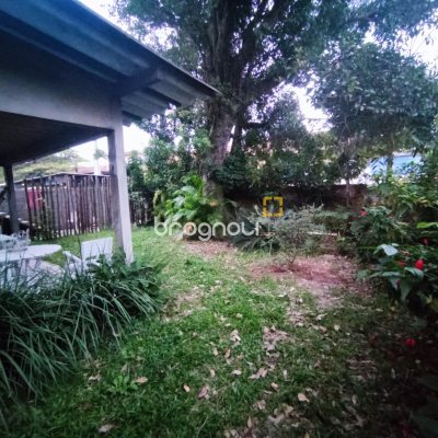 Terreno com 495m², no bairro Canasvieiras em Florianópolis