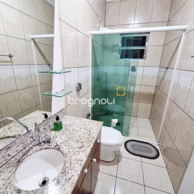 Casa com 276m², 5 quartos (sendo 1 suíte), 2 garagens, no bairro Serraria em São José