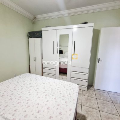 Casa com 276m², 5 quartos (sendo 1 suíte), 2 garagens, no bairro Serraria em São José