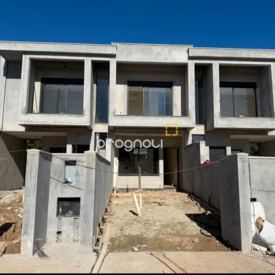 Casa com 105m², 2 quartos (sendo 2 suítes), 2 garagens, no bairro Vargem Grande em Florianópolis