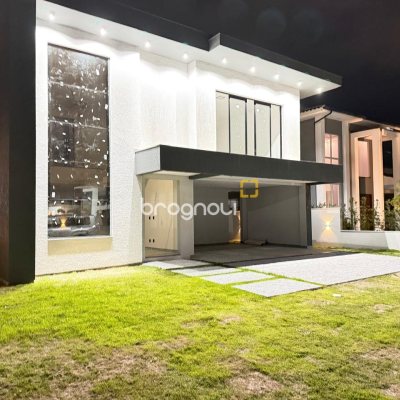 Casa com 228m², 4 quartos (sendo 3 suítes), 2 garagens, no bairro São João do Rio Vermelho em Florianópolis