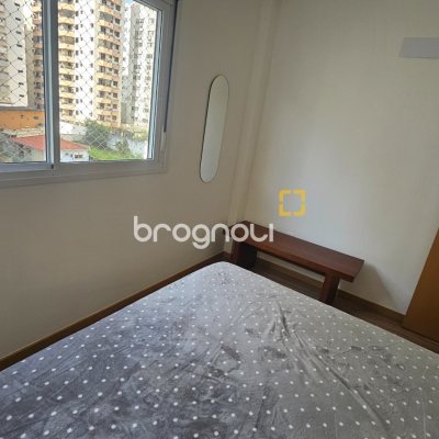 Apartamento com 94m², 3 quartos (sendo 1 suíte), 2 garagens, no bairro Centro em Florianópolis