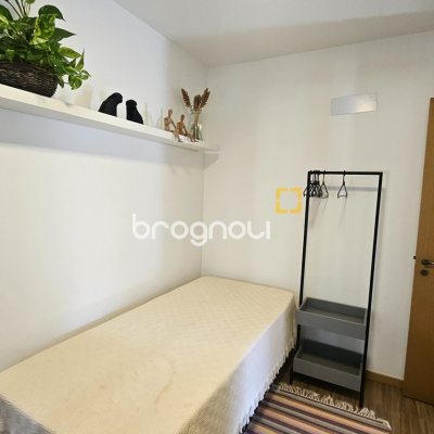 Apartamento com 94m², 3 quartos (sendo 1 suíte), 2 garagens, no bairro Centro em Florianópolis