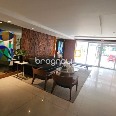 Apartamento com 94m², 3 quartos (sendo 1 suíte), 2 garagens, no bairro Centro em Florianópolis
