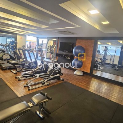 Apartamento com 94m², 3 quartos (sendo 1 suíte), 2 garagens, no bairro Centro em Florianópolis