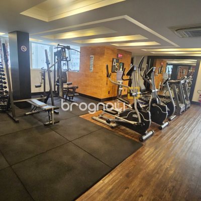 Apartamento com 94m², 3 quartos (sendo 1 suíte), 2 garagens, no bairro Centro em Florianópolis