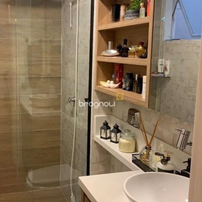 Apartamento com 61m², 2 quartos, 1 garagem, no bairro Trindade em Florianópolis