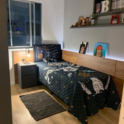 Apartamento com 61m², 2 quartos, 1 garagem, no bairro Trindade em Florianópolis