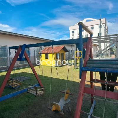 Apartamento, 2 quartos, 1 garagem, no bairro Aririú em Palhoça