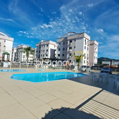 Apartamento, 2 quartos, 1 garagem, no bairro Aririú em Palhoça