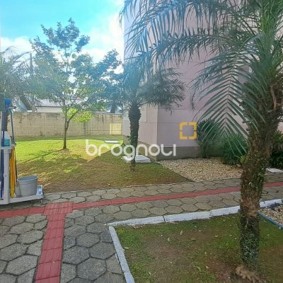 Apartamento, 2 quartos, 1 garagem, no bairro Aririú em Palhoça