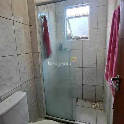 Apartamento, 2 quartos, 1 garagem, no bairro Aririú em Palhoça