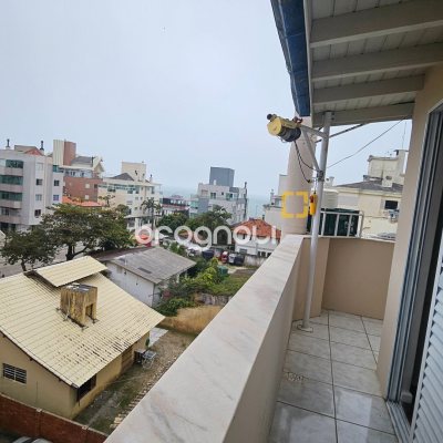 Cobertura com 117m², 4 quartos (sendo 3 suítes), 1 garagem, no bairro Canasvieiras em Florianópolis