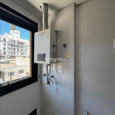 Apartamento com 69m², 2 quartos (sendo 2 suítes), 1 garagem, no bairro Centro em Florianópolis