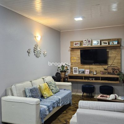 Casa com 121m², 3 quartos, 1 garagem, no bairro Estreito em Florianópolis