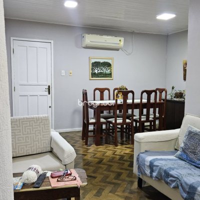 Casa com 121m², 3 quartos, 1 garagem, no bairro Estreito em Florianópolis