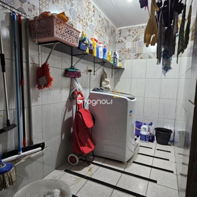 Casa com 121m², 3 quartos, 1 garagem, no bairro Estreito em Florianópolis