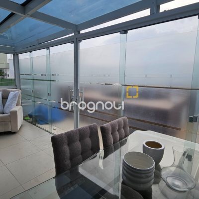 Cobertura com 144m², 3 quartos (sendo 2 suítes), 2 garagens, no bairro Ingleses em Florianópolis