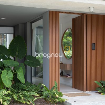 Casa de Condomínio com 314m², 4 quartos (sendo 4 suítes), 2 garagens, no bairro Canasvieiras em Florianópolis