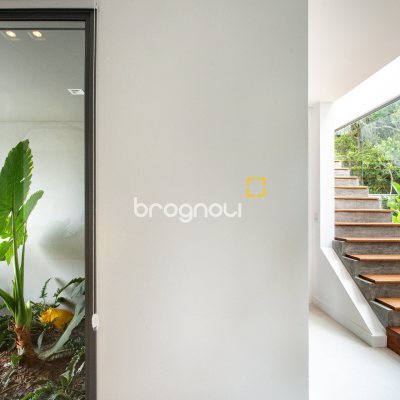 Casa de Condomínio com 314m², 4 quartos (sendo 4 suítes), 2 garagens, no bairro Canasvieiras em Florianópolis