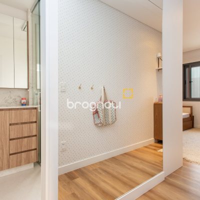Casa de Condomínio com 314m², 4 quartos (sendo 4 suítes), 2 garagens, no bairro Canasvieiras em Florianópolis