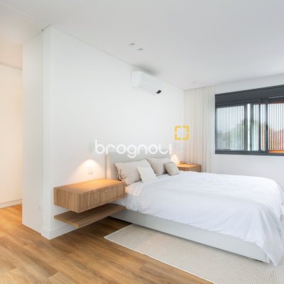 Casa de Condomínio com 314m², 4 quartos (sendo 4 suítes), 2 garagens, no bairro Canasvieiras em Florianópolis