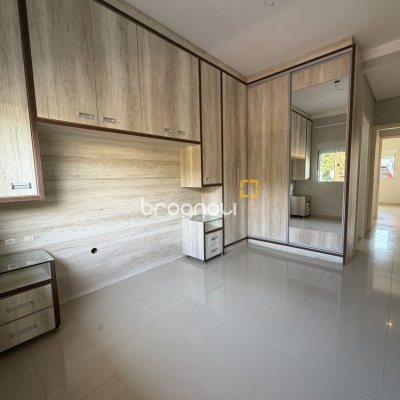 Casa com 111m², 2 quartos (sendo 1 suíte), 2 garagens, no bairro Cachoeira do Bom Jesus em Florianópolis