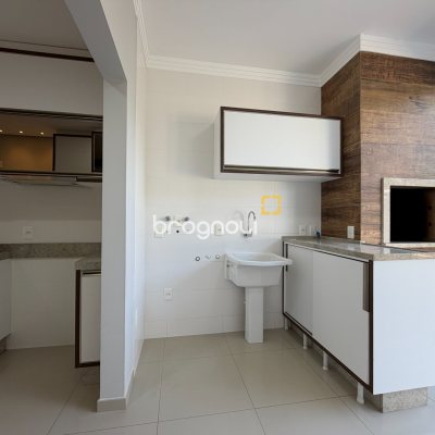 Casa com 111m², 2 quartos (sendo 1 suíte), 2 garagens, no bairro Cachoeira do Bom Jesus em Florianópolis