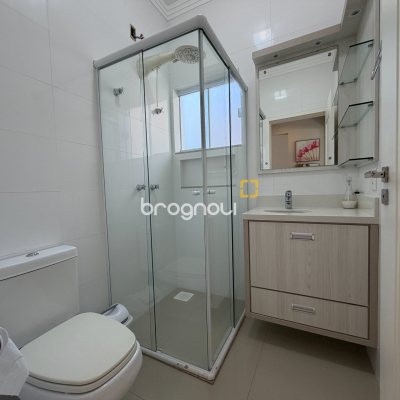 Casa com 111m², 2 quartos (sendo 1 suíte), 2 garagens, no bairro Cachoeira do Bom Jesus em Florianópolis