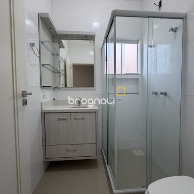 Casa com 111m², 2 quartos (sendo 1 suíte), 2 garagens, no bairro Cachoeira do Bom Jesus em Florianópolis