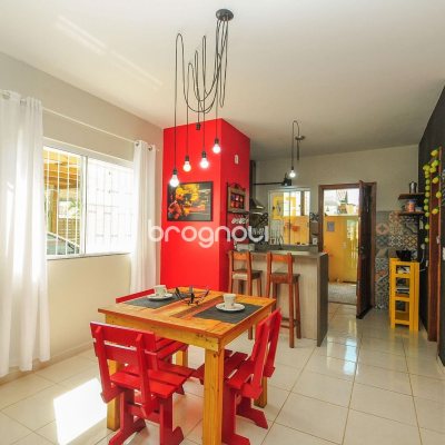 Casa com 102m², 3 quartos (sendo 1 suíte), 1 garagem, no bairro Rio Vermelho em Florianópolis