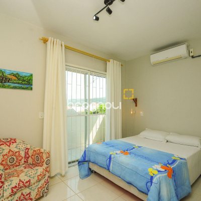 Casa com 102m², 3 quartos (sendo 1 suíte), 1 garagem, no bairro Rio Vermelho em Florianópolis