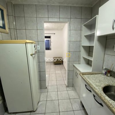 Apartamento com 48m², 3 quartos, 1 garagem, no bairro Campinas em São José