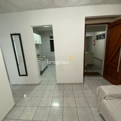 Apartamento com 48m², 3 quartos, 1 garagem, no bairro Campinas em São José