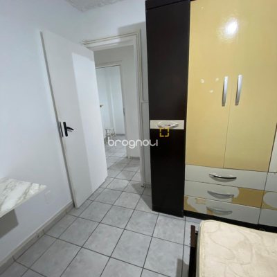 Apartamento com 48m², 3 quartos, 1 garagem, no bairro Campinas em São José