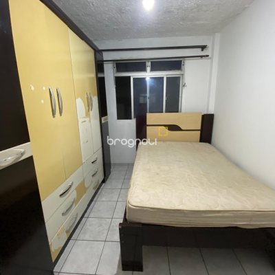 Apartamento com 48m², 3 quartos, 1 garagem, no bairro Campinas em São José