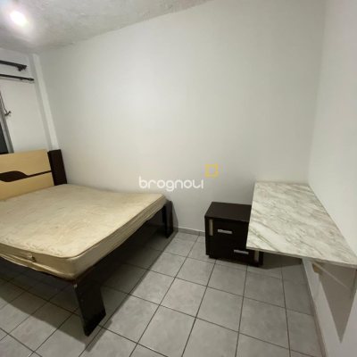 Apartamento com 48m², 3 quartos, 1 garagem, no bairro Campinas em São José