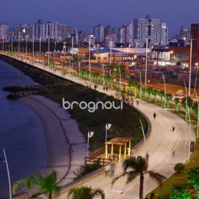 Terreno com 300m², no bairro Barreiros em São José