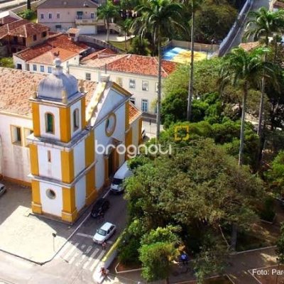Terreno com 300m², no bairro Barreiros em São José