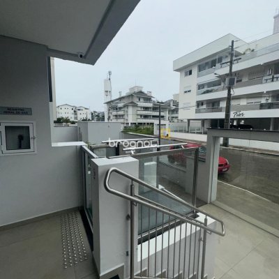Apartamento com 66m², 2 quartos (sendo 1 suíte), 1 garagem, no bairro Ingleses em Florianópolis
