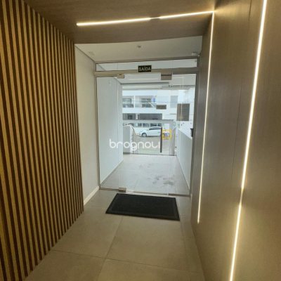 Apartamento com 66m², 2 quartos (sendo 1 suíte), 1 garagem, no bairro Ingleses em Florianópolis