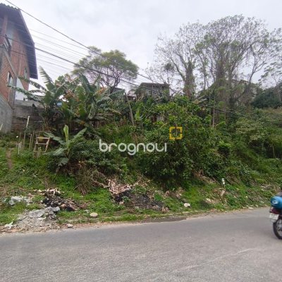 Terreno com 480m², no bairro Saco Grande em Florianópolis